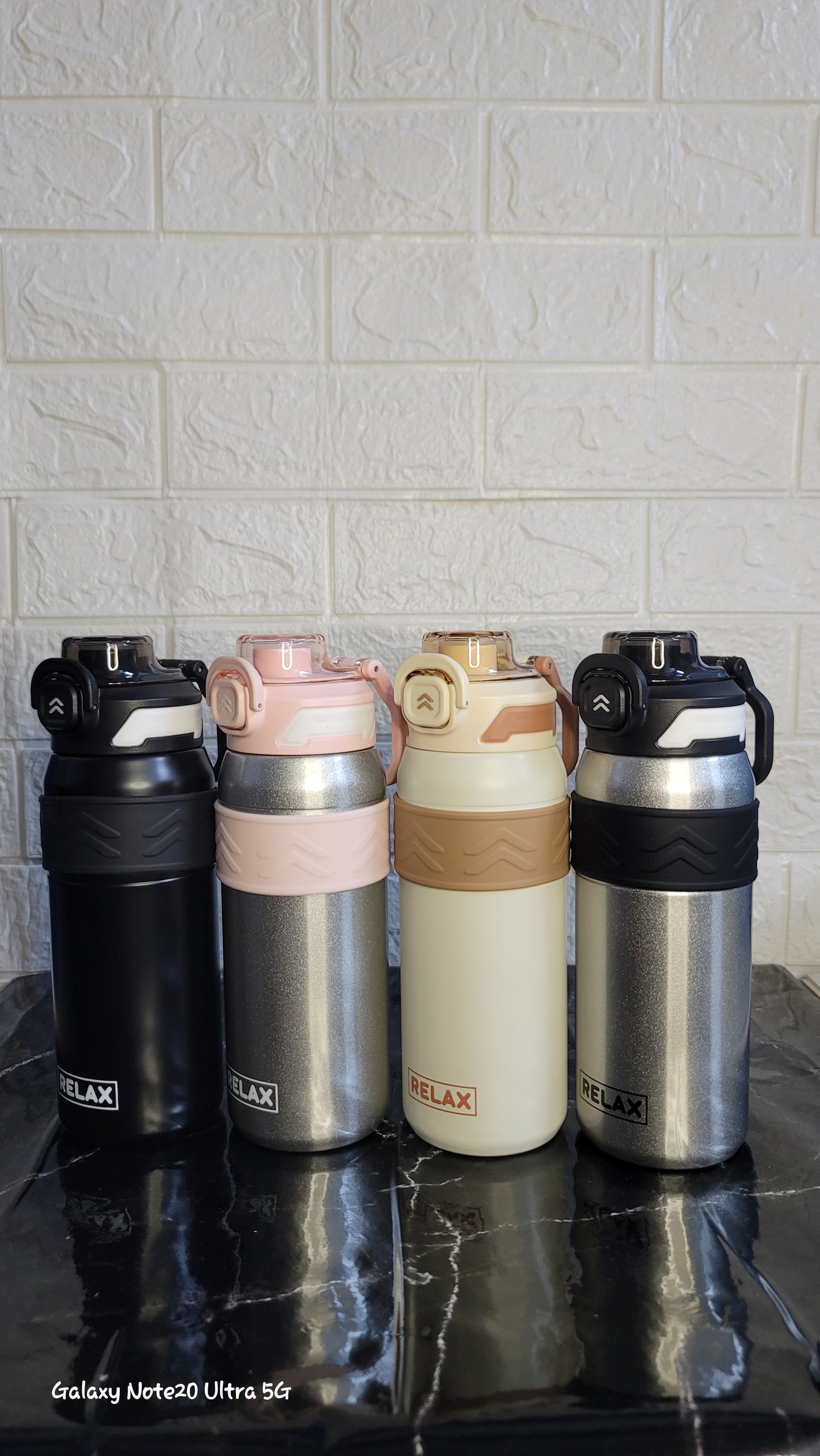 Stylish Vacuum Bottles – Hot & Cold Insulated Steel Bottles
