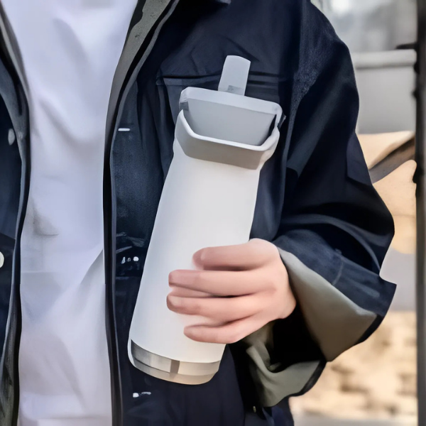650ml Stainless Steel Tumbler – Insulated, Leakproof & Travel Friendly