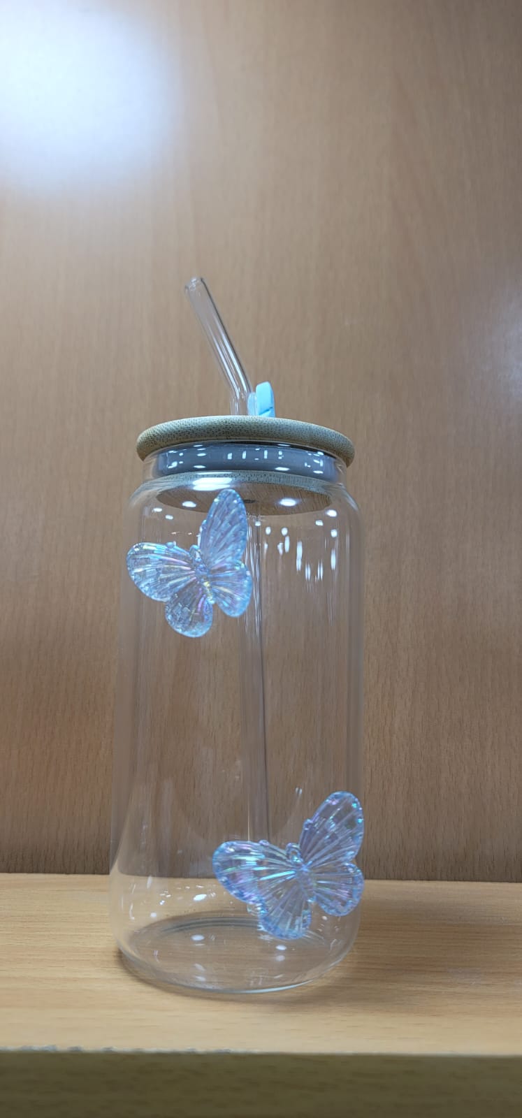 Butterfly Glass Sipper – Elegant Drinkware with Floral Charm